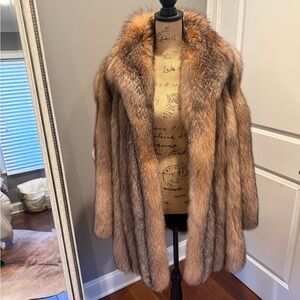 Real Red Fox Coat. Beautiful custom made fox coat. Mint condition.